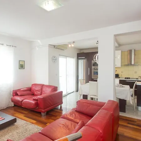 Apartman Luxury Lada With A Seaview Kastela