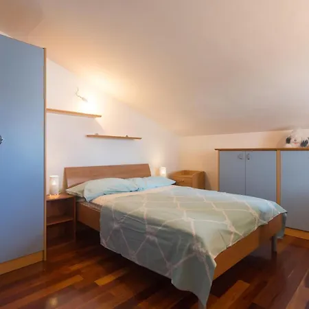 Luxury Lada With A Seaview *