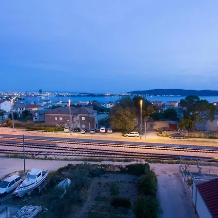 Luxury Lada With A Seaview *