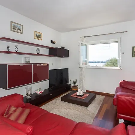 Luxury Lada With A Seaview *